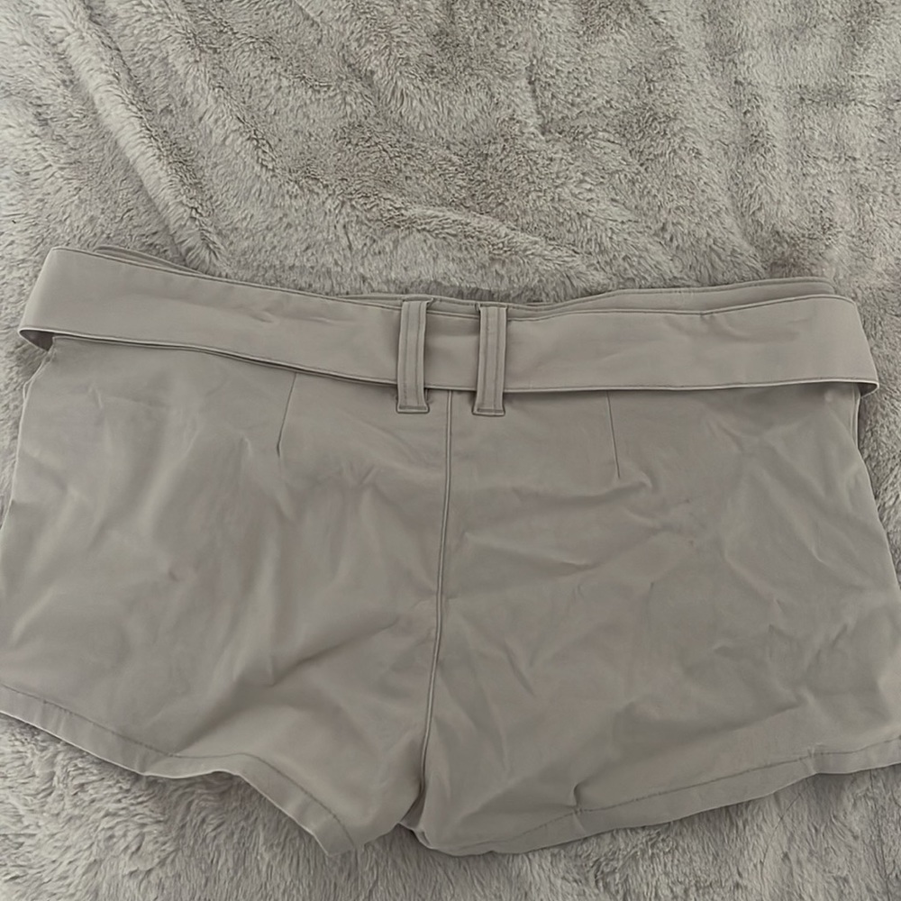 Short shorts from h&m - Picture 2 of 3